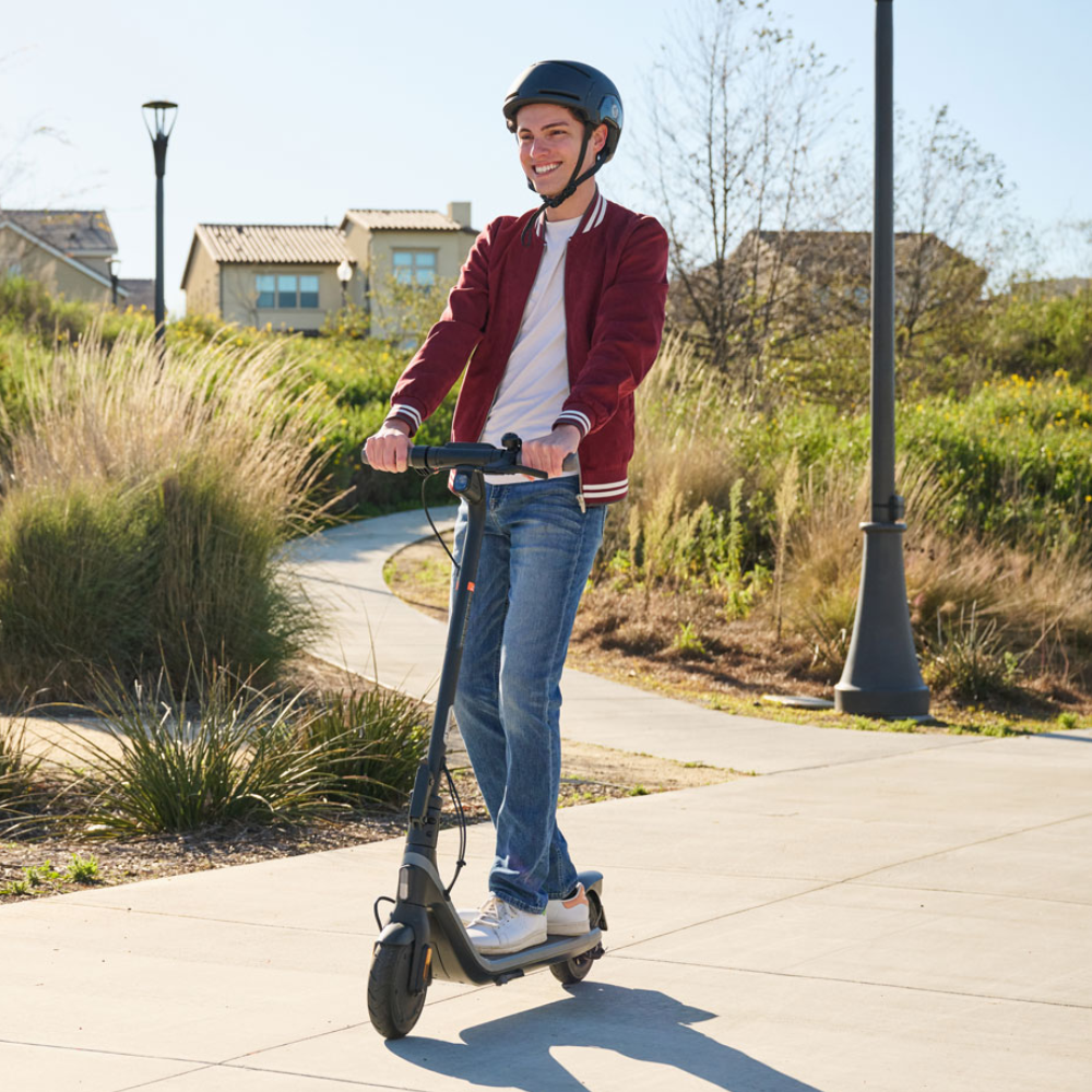 EZbike Canada : Segway Ninebot KickScooter E2 Teen Electric Scooter