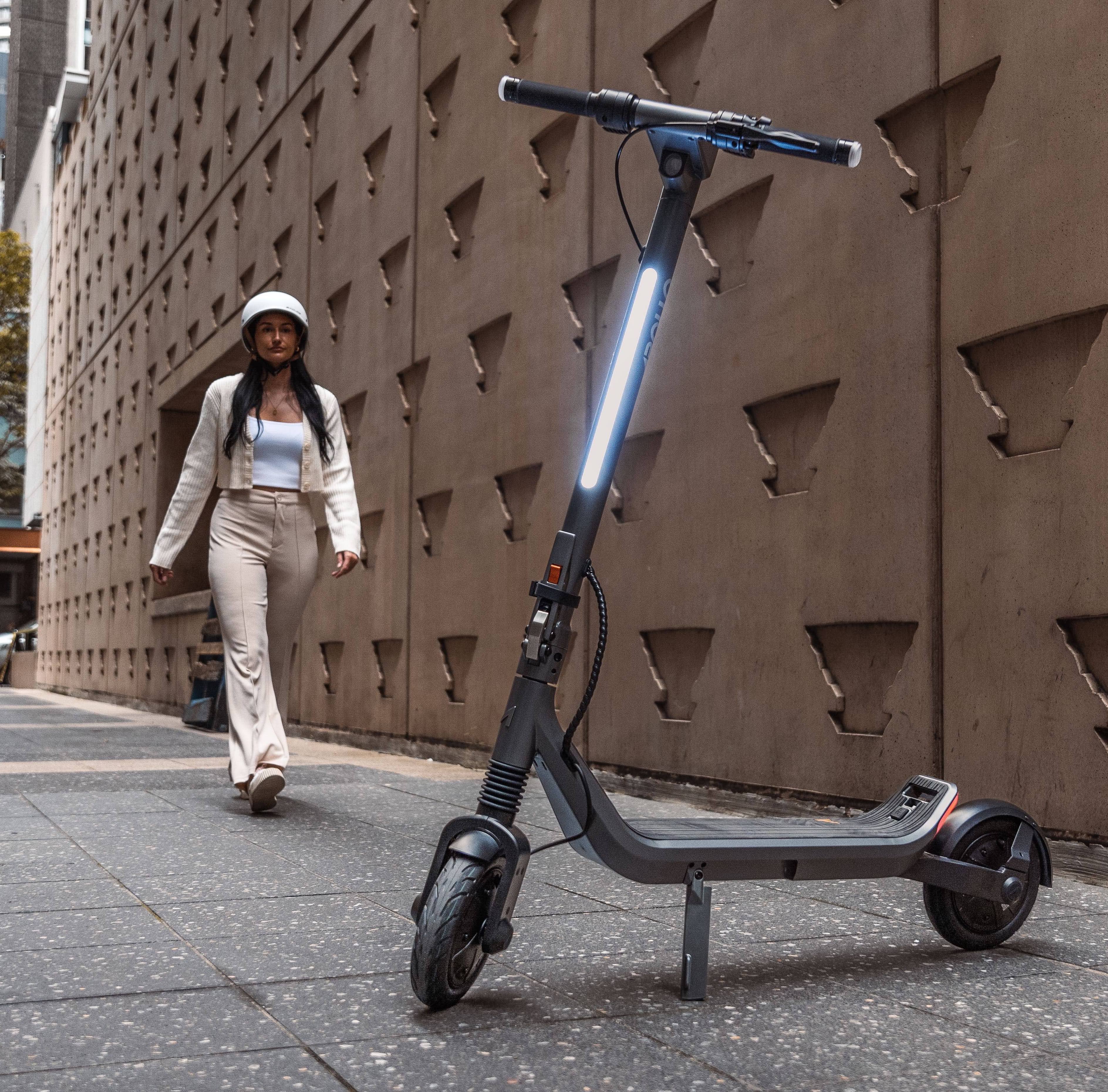 EZbike Canada : Apollo Go E-Scooter